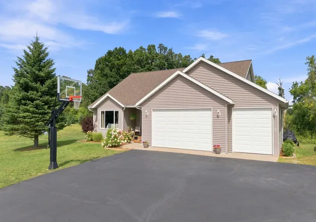 Photo 1 of Single family home for sale at 30860 Carefree Ln, Frazee, MN 56544 | MLS# 7137260 | Listing updated on 2026-09-06