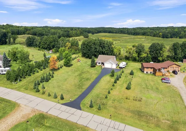 Photo 2 of Single family home for sale at 30860 Carefree Ln, Frazee, MN 56544 | MLS# 7137260 | Listing updated on 2026-09-06