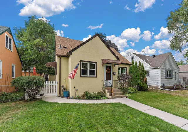 Photo 1 of Single family home for sale at 828 3rd Avenue S, South Saint Paul, MN 55075 | MLS# 7137261 | Listing updated on 2026-09-19