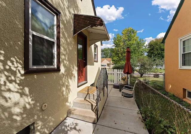 Photo 3 of Single family home for sale at 828 3rd Avenue S, South Saint Paul, MN 55075 | MLS# 7137261 | Listing updated on 2026-09-19