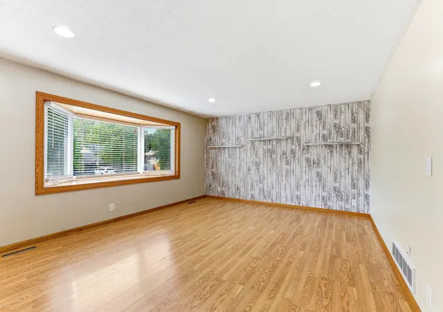 Photo 3 of Sale Pending at 3855 66th Street E, Inver Grove Heights, MN 55076 | MLS# 7137287 | Listing updated on 2026-09-24