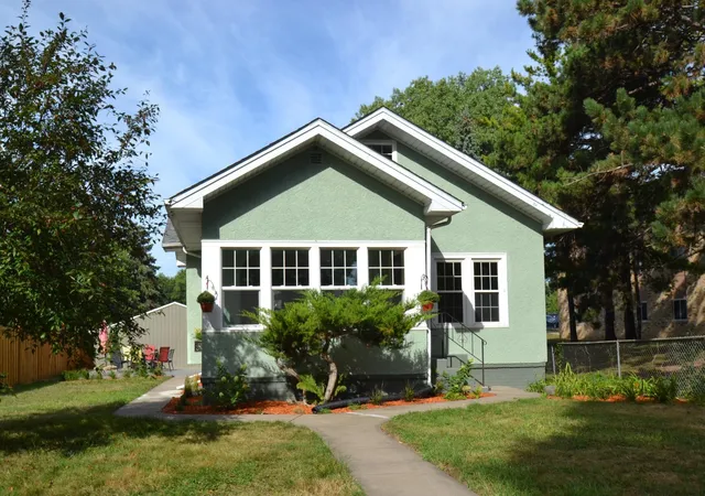 Photo 2 of Single family home for sale at 583 Fairview Ave S, Saint Paul, MN 55116 | MLS# 7137295 | Listing updated on 2026-09-04