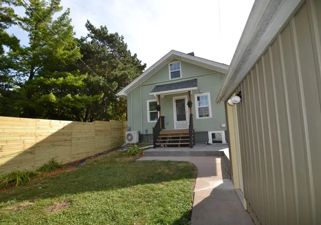 Photo 32 of Single family home for sale at 583 Fairview Ave S, Saint Paul, MN 55116 | MLS# 7137295 | Listing updated on 2026-09-04