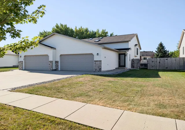 Photo 1 of Townhouse for sale at 707 14th Avenue E, West Fargo, ND 58078 | MLS# 7137353 | Listing updated on 2026-09-04