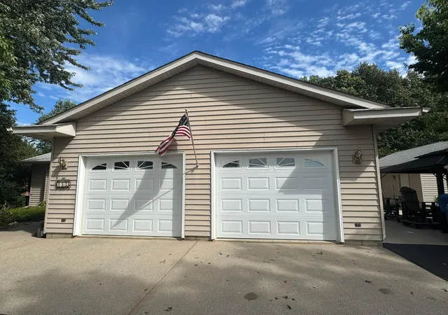 Photo 3 of Sale Pending at 142 Jacks Dr, Madison Lake, MN 56063 | MLS# 7137360 | Listing updated on 2026-10-17