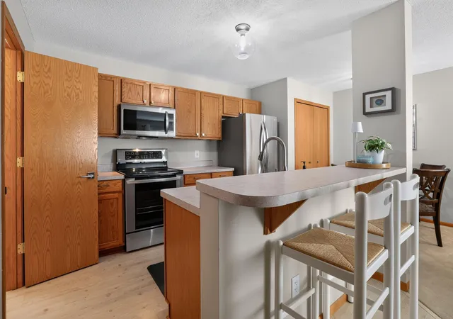 Photo 3 of Single family home for sale at 15955 Finch Ln, Saint Paul, MN 55124 | MLS# 7137364 | Listing updated on 2026-09-29