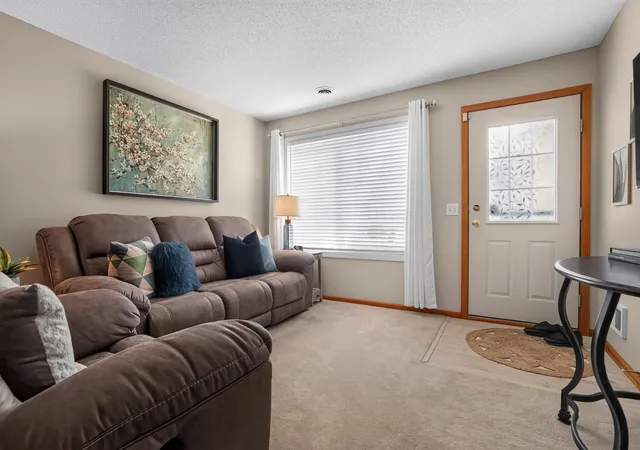 Photo 4 of Single family home for sale at 15955 Finch Ln, Saint Paul, MN 55124 | MLS# 7137364 | Listing updated on 2026-09-29