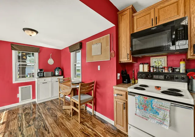 Photo 3 of Single family home for sale at 500 Center Ave S, Hayfield, MN 55940 | MLS# 7137373 | Listing updated on 2026-09-17