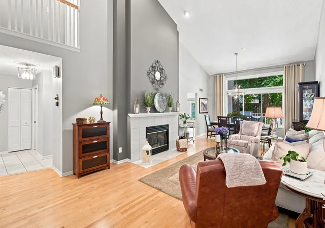 Photo 2 of Single family home for sale at 6287 Sequoia Cir, Eden Prairie, MN 55346 | MLS# 7137376 | Listing updated on 2026-09-19