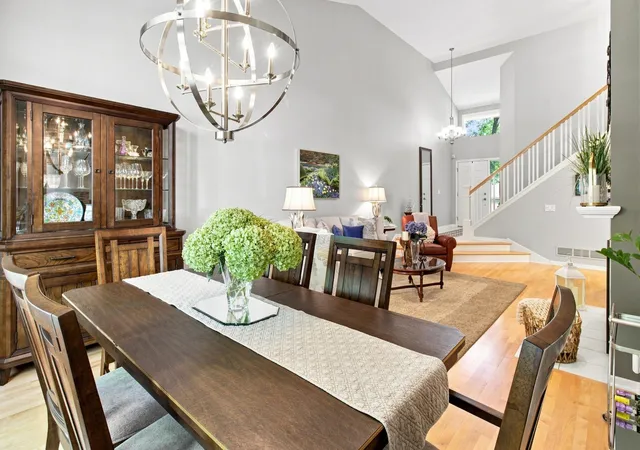 Photo 3 of Single family home for sale at 6287 Sequoia Cir, Eden Prairie, MN 55346 | MLS# 7137376 | Listing updated on 2026-09-19