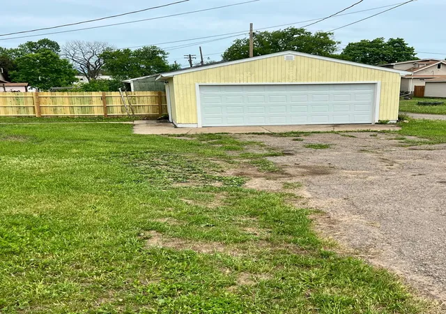 Photo 2 of Single family home for sale at 214 S 2nd Street, Keewatin, MN 55753 | MLS# 7137378 | Listing updated on 2026-09-04