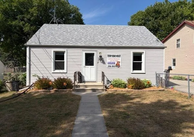 Photo 1 of Single family home for sale at 1216 4th Avenue N, Moorhead, MN 56560 | MLS# 7137396 | Listing updated on 2026-09-03