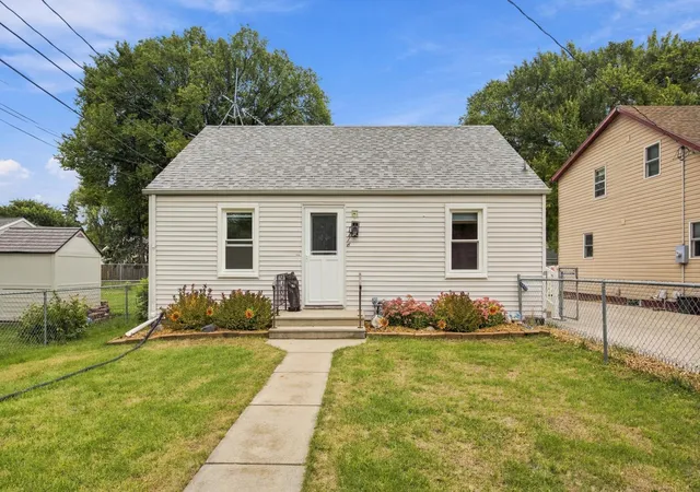 Photo 1 of Single family home for sale at 1216 4th Avenue N, Moorhead, MN 56560 | MLS# 7137396 | Listing updated on 2026-10-07