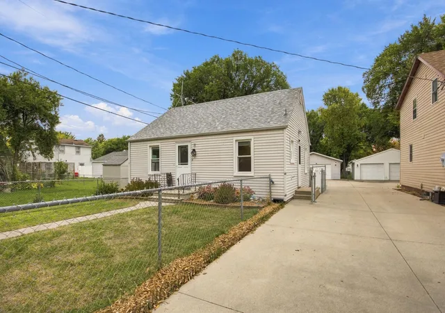 Photo 2 of Single family home for sale at 1216 4th Avenue N, Moorhead, MN 56560 | MLS# 7137396 | Listing updated on 2026-10-07