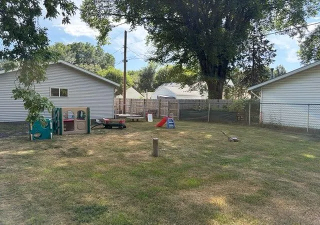 Photo 6 of Single family home for sale at 1216 4th Avenue N, Moorhead, MN 56560 | MLS# 7137396 | Listing updated on 2026-09-03