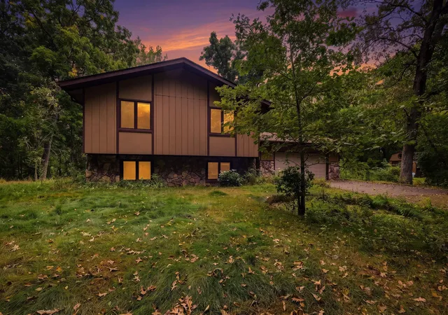 Photo 2 of Single family home for sale at 11796 Akron Ave, Inver Grove Heights, MN 55077 | MLS# 7137401 | Listing updated on 2026-09-22