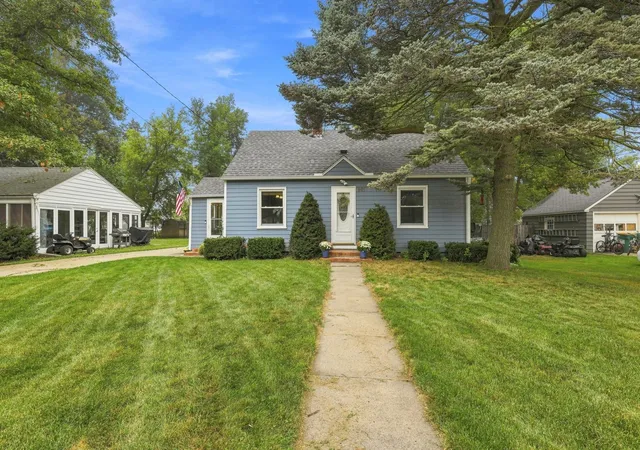 Photo 1 of Single family home for sale at 601 5th Street N, Dassel, MN 55325 | MLS# 7137408 | Listing updated on 2026-10-23