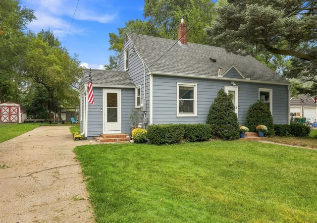 Photo 3 of Single family home for sale at 601 5th Street N, Dassel, MN 55325 | MLS# 7137408 | Listing updated on 2026-10-23