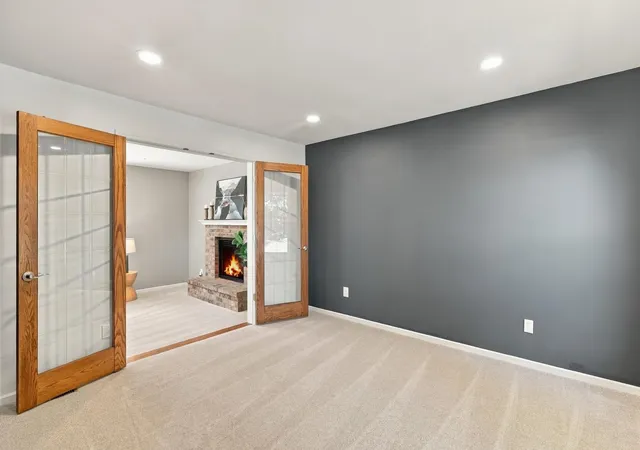 Photo 4 of Single family home for sale at 555 White Pine Way, Saint Paul, MN 55123 | MLS# 7137424 | Listing updated on 2026-09-18
