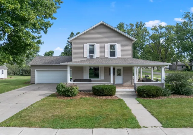 Photo 1 of Single family home for sale at 105 Pearl St N, Dover, MN 55929 | MLS# 7137437 | Listing updated on 2026-09-05