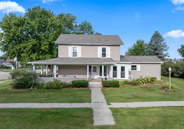 Photo 2 of Single family home for sale at 105 Pearl St N, Dover, MN 55929 | MLS# 7137437 | Listing updated on 2026-09-05