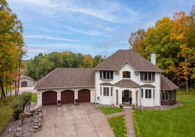 Photo 2 of Single family home for sale at 10054 County Rd 17 Se, Delano, MN 55328 | MLS# 7137438 | Listing updated on 2026-10-09