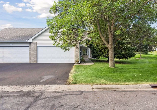 Photo 2 of Sale Pending at 7290 Bordner Dr, Inver Grove Heights, MN 55076 | MLS# 7137453 | Listing updated on 2026-09-29