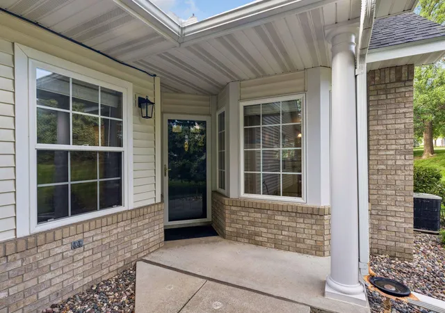 Photo 3 of Sale Pending at 7290 Bordner Dr, Inver Grove Heights, MN 55076 | MLS# 7137453 | Listing updated on 2026-09-29