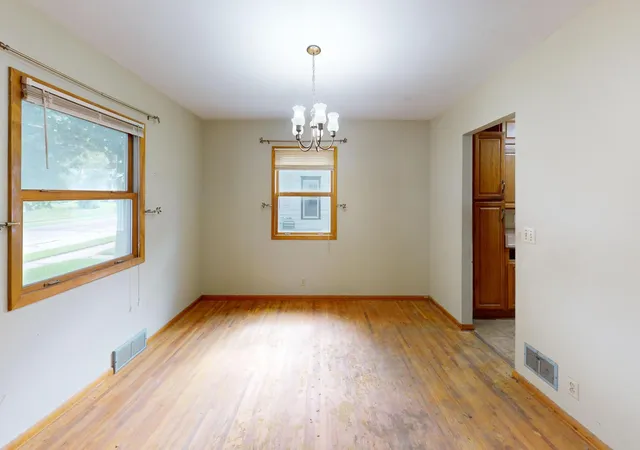Photo 4 of Single family home for sale at 1420 Academy Ave, Albert Lea, MN 56007 | MLS# 7137483 | Listing updated on 2026-09-12