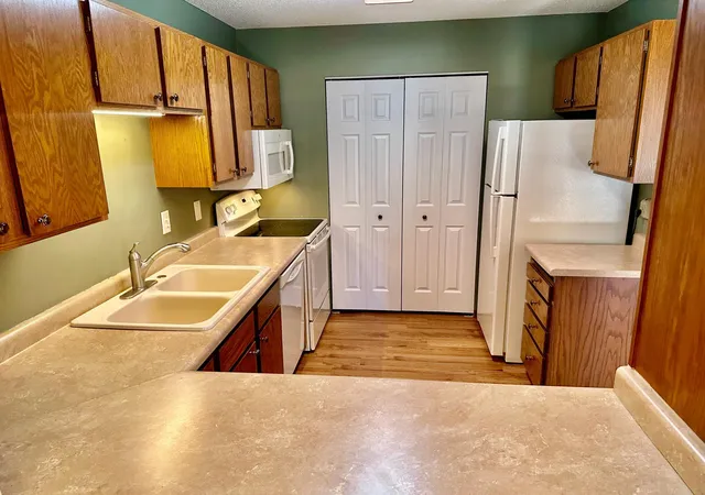 Photo 4 of Single family home for sale at 9208 Indian Blvd S, Cottage Grove, MN 55016 | MLS# 7137512 | Listing updated on 2026-09-08