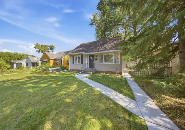 Photo 3 of Single family home for sale at 1446 Dale St N, Saint Paul, MN 55117 | MLS# 7137529 | Listing updated on 2026-10-09
