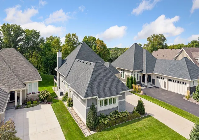 Photo 3 of Single family home for sale at 6672 Waterford Ln, Victoria, MN 55331 | MLS# 7137536 | Listing updated on 2026-10-07