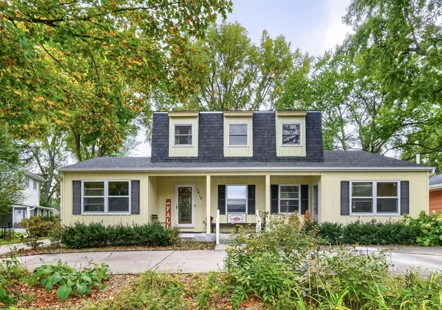 Photo 2 of Single family home for sale at 1417 18th Street Nw, Saint Paul, MN 55112 | MLS# 7137541 | Listing updated on 2026-10-06