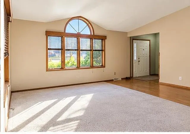 Photo 4 of Single family home for sale at 2021 17th Street S, Saint Cloud, MN 56301 | MLS# 7137546 | Listing updated on 2026-10-22