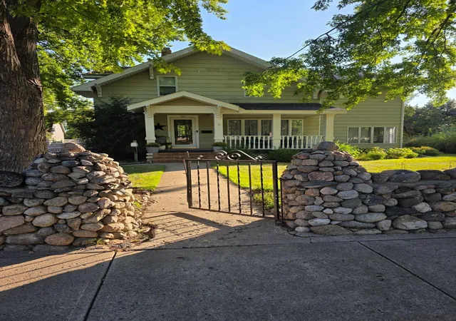 Photo 1 of Single family home for sale at 105 4th Street W, Canby, MN 56220 | MLS# 7137583 | Listing updated on 2026-09-05