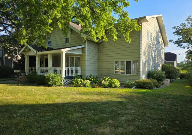 Photo 2 of Single family home for sale at 105 4th Street W, Canby, MN 56220 | MLS# 7137583 | Listing updated on 2026-09-05