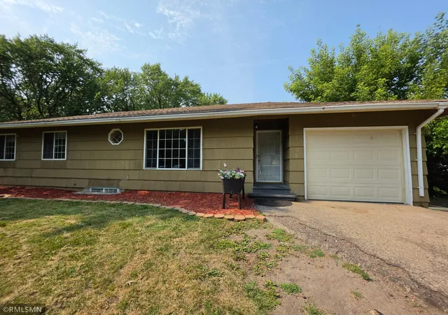 Photo 2 of Single family home for sale at 1306 Woodhill Rd, Burnsville, MN 55337 | MLS# 7137607 | Listing updated on 2026-09-03