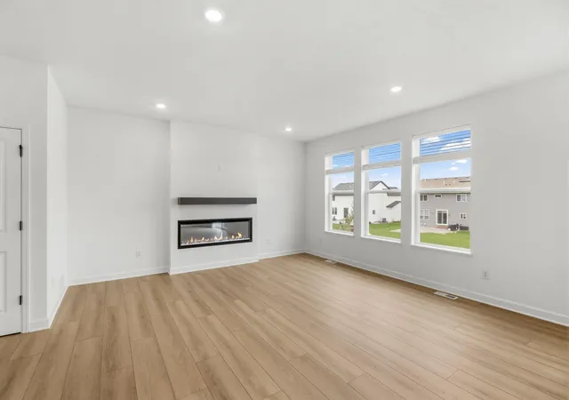 Photo 3 of Single family home for sale at 18318 Gladiator Dr, Lakeville, MN 55044 | MLS# 7137631 | Listing updated on 2026-10-06