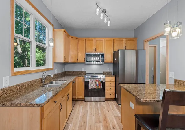 Photo 4 of Single family home for sale at 2729 Century Ct, Saint Paul, MN 55110 | MLS# 7137645 | Listing updated on 2026-10-30