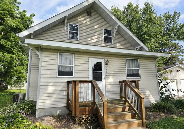 Photo 1 of Single family home for sale at 220 2nd Avenue Sw, Harmony, MN 55939 | MLS# 7137655 | Listing updated on 2026-09-03