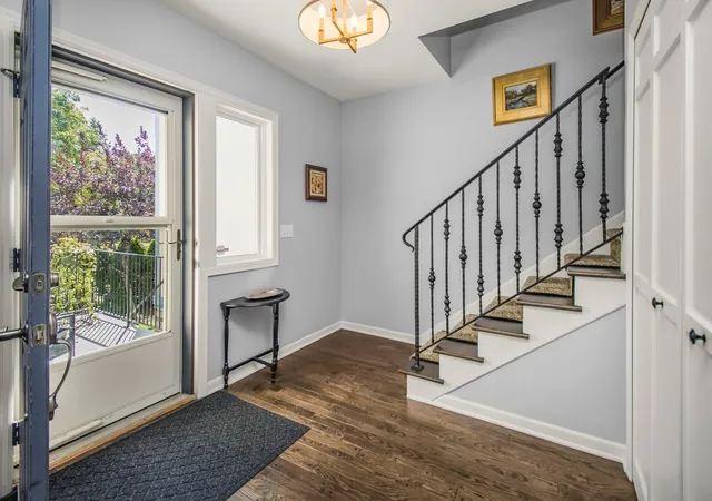 Photo 3 of Single family home for sale at 719 Summit Ave, Saint Paul, MN 55105 | MLS# 7137657 | Listing updated on 2026-09-18