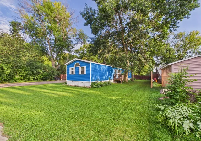 Photo 2 of Single family home for sale at 701 Oak Ave, Madison Lake, MN 56063 | MLS# 7137676 | Listing updated on 2026-09-04
