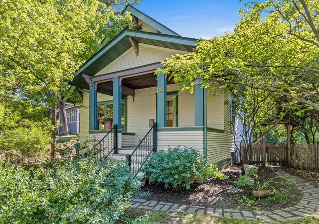 Single family home for sale at 2150 Knapp St, Saint Paul, MN 55108 | MLS# 7137679