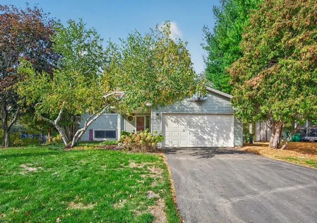 Photo 2 of Single family home for sale at 5773 Ridge Crk Rd, Saint Paul, MN 55126 | MLS# 7137682 | Listing updated on 2026-10-23