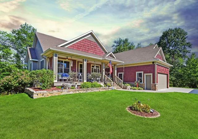 Photo 2 of Single family home for sale at 981 239th Avenue Nw, Saint Francis, MN 55070 | MLS# 7137706 | Listing updated on 2026-10-05