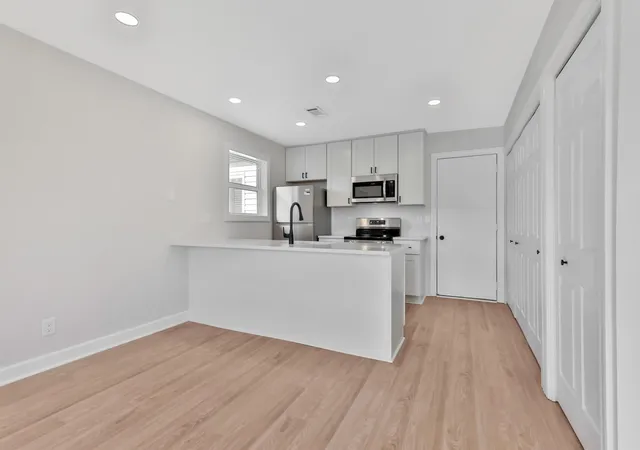 Listing Photo 5 - Condo for sale in building located at 13991 60th St Ct N, Stillwater, MN 55082 - Unit #306