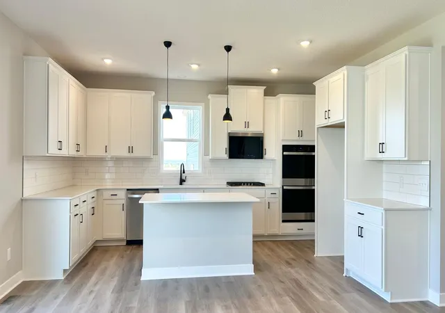 Photo 2 of Single family home for sale at 2089 Kestrel Dr, Shakopee, MN 55379 | MLS# 7137717 | Listing updated on 2026-10-09
