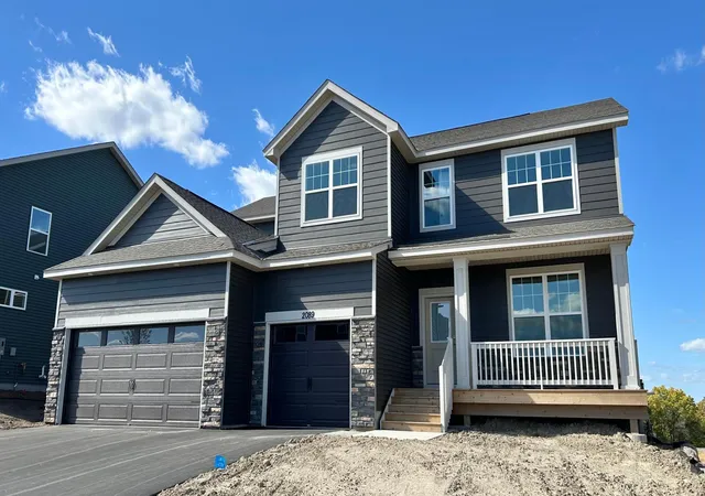 Photo 3 of Single family home for sale at 2089 Kestrel Dr, Shakopee, MN 55379 | MLS# 7137717 | Listing updated on 2026-10-22