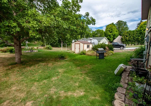 Photo 3 of Single family home for sale at 919 N Park St, Fergus Falls, MN 56537 | MLS# 7137720 | Listing updated on 2026-09-17