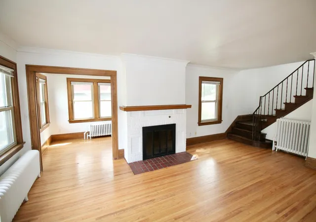 Photo 3 of Single family home for sale at 2070 Goodrich Ave, Saint Paul, MN 55105 | MLS# 7137726 | Listing updated on 2026-09-05